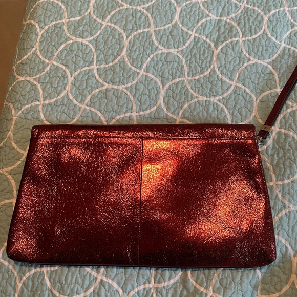 Trina Turk ted shimmer clutch/wristlet - Picture 4 of 4